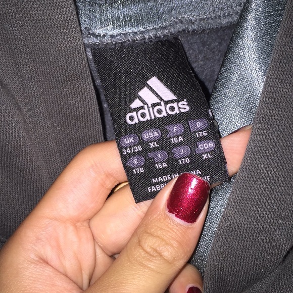 Green Adidas sweatshirt size large. - Picture 3 of 3